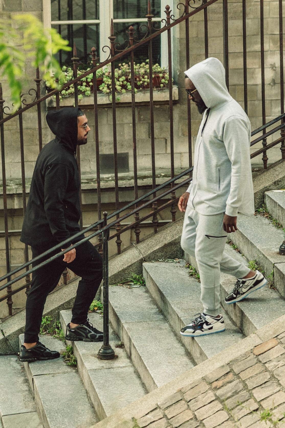 Ensemble veste à capuche et jogging sarouel Maydane gris clair  pour homme