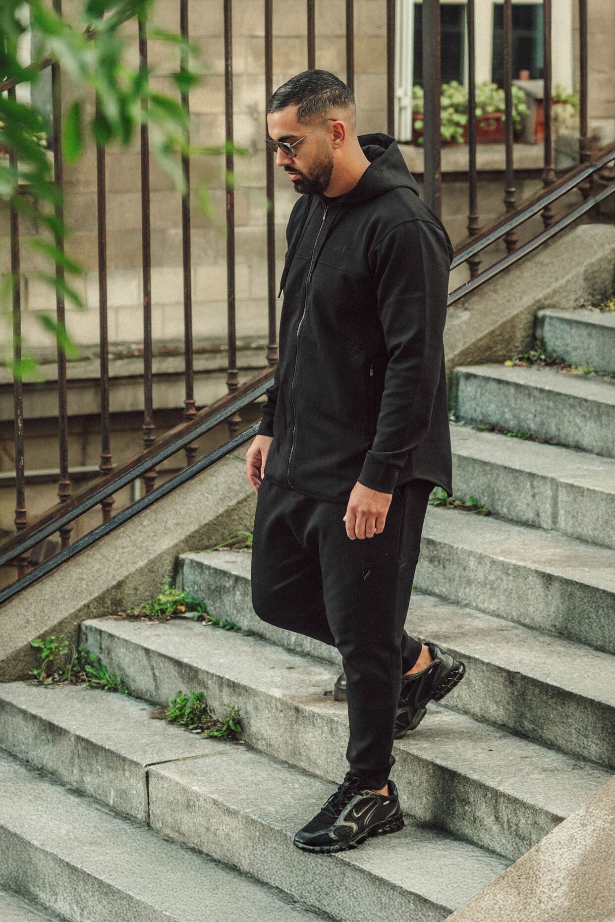 Ensemble veste à capuche et jogging sarouel Maydane noir pour homme